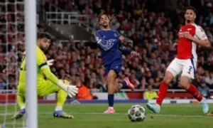 Báo Anh: 'Arsenal may không thua PSG đậm hơn' Báo Anh: 'Arsenal may không thua PSG đậm hơn'
