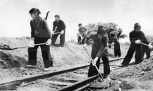 20 tháng hồi sinh đường sắt Bắc Nam sau chiến tranh 20 tháng hồi sinh đường sắt Bắc Nam sau chiến tranh