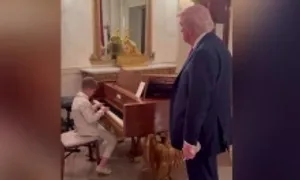 Con trai Ivanka trổ tài chơi piano tại Nhà Trắng Con trai Ivanka trổ tài chơi piano tại Nhà Trắng