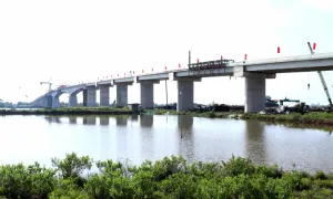 Hợp long cầu hơn 680 tỷ đồng nối Ninh Bình - Nam Định