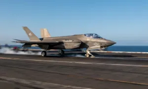 Phòng không Houthi 'suýt bắn trúng loạt F-16, F-35 Mỹ'