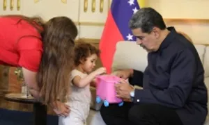 Tổng thống Venezuela cảm ơn ông Trump cho hồi hương em bé có bố mẹ bị trục xuất