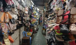 Tiểu thương lo đóng cửa vì hàng không hóa đơn, chứng từ Tiểu thương lo đóng cửa vì hàng không hóa đơn, chứng từ