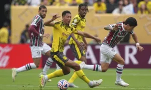 Em trai Bellingham đá trận đầu cho Dortmund