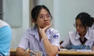 Giáo viên thấy đề tiếng Anh thi tốt nghiệp THPT khó thế nào?