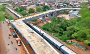 7 kỹ sư bị đình chỉ vì xây cầu vượt cua 90 độ