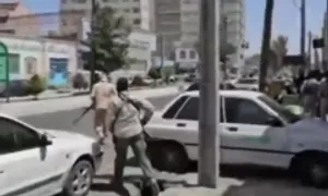 Nhóm khủng bố tấn công tòa án Iran, 5 người chết Nhóm khủng bố tấn công tòa án Iran, 5 người chết