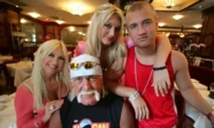 Di chúc của Hulk Hogan châm ngòi cuộc chiến thừa kế