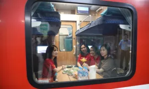 Đêm đầu tiên trên tàu chất lượng cao Hà Nội - Đồng Hới Đêm đầu tiên trên tàu chất lượng cao Hà Nội - Đồng Hới