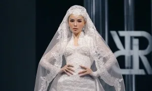 Kỳ Duyên diện đầm cưới tôn dáng đồng hồ cát Kỳ Duyên diện đầm cưới tôn dáng đồng hồ cát