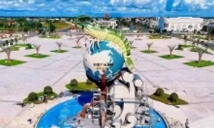 Hình dáng quảng trường có biểu tượng tôm Cà Mau