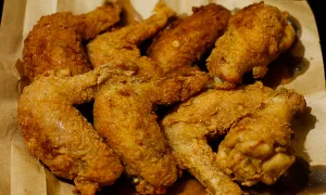 Tiêu thụ đồ ăn nhanh thế nào để bớt gây hại?