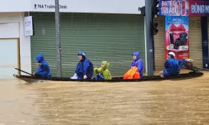 Miền Trung dự báo mưa đến 4/11, có nơi trên 600 mm