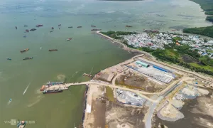 Thu ngân sách TP HCM vượt cùng kỳ nhờ đất đai